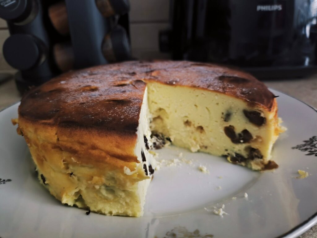 sernik z rodzynkami z airfryer