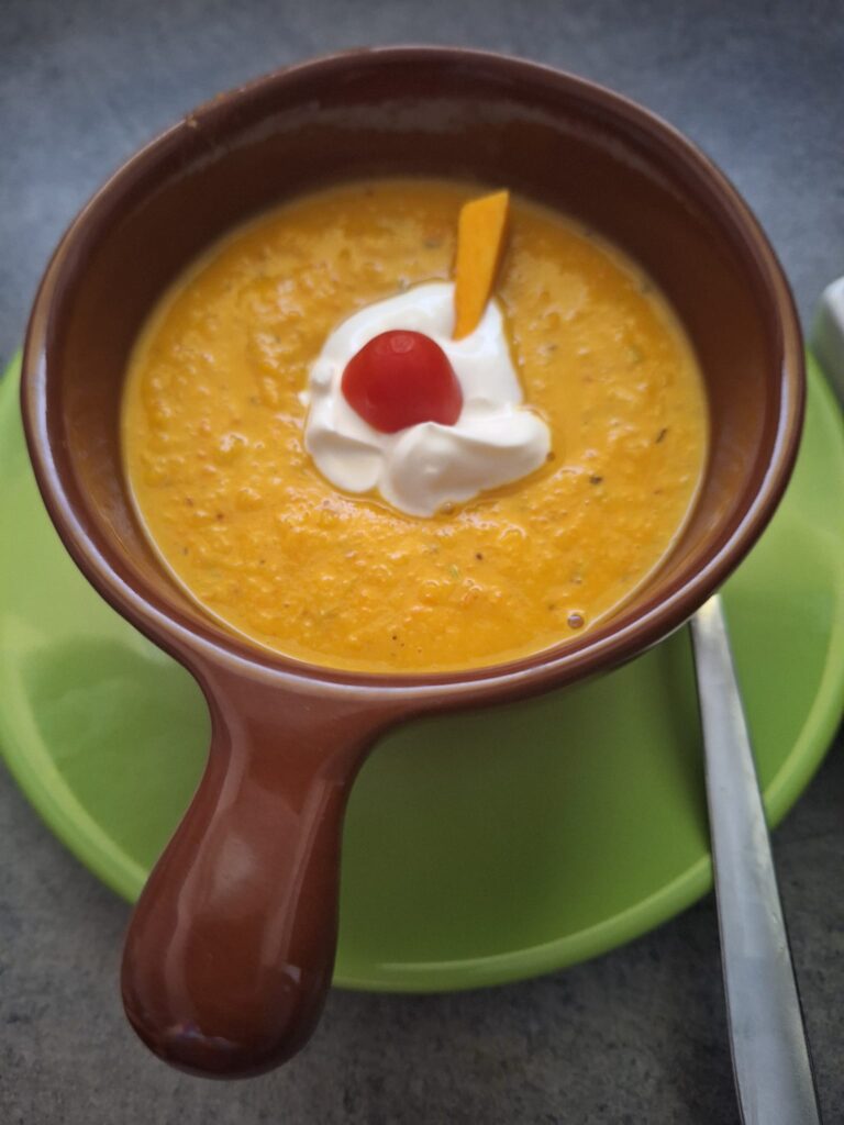 Krem z pieczonych warzyw i dyni w airfryer