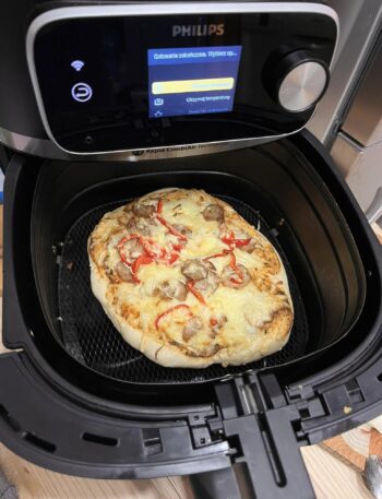 Domowa pizza z Airfryera – szybka, chrupiąca i pyszna