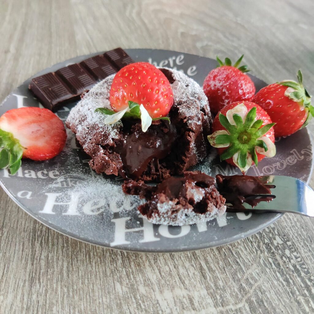 Fondant czekoladowy z airfryera – szybkie lava cake
