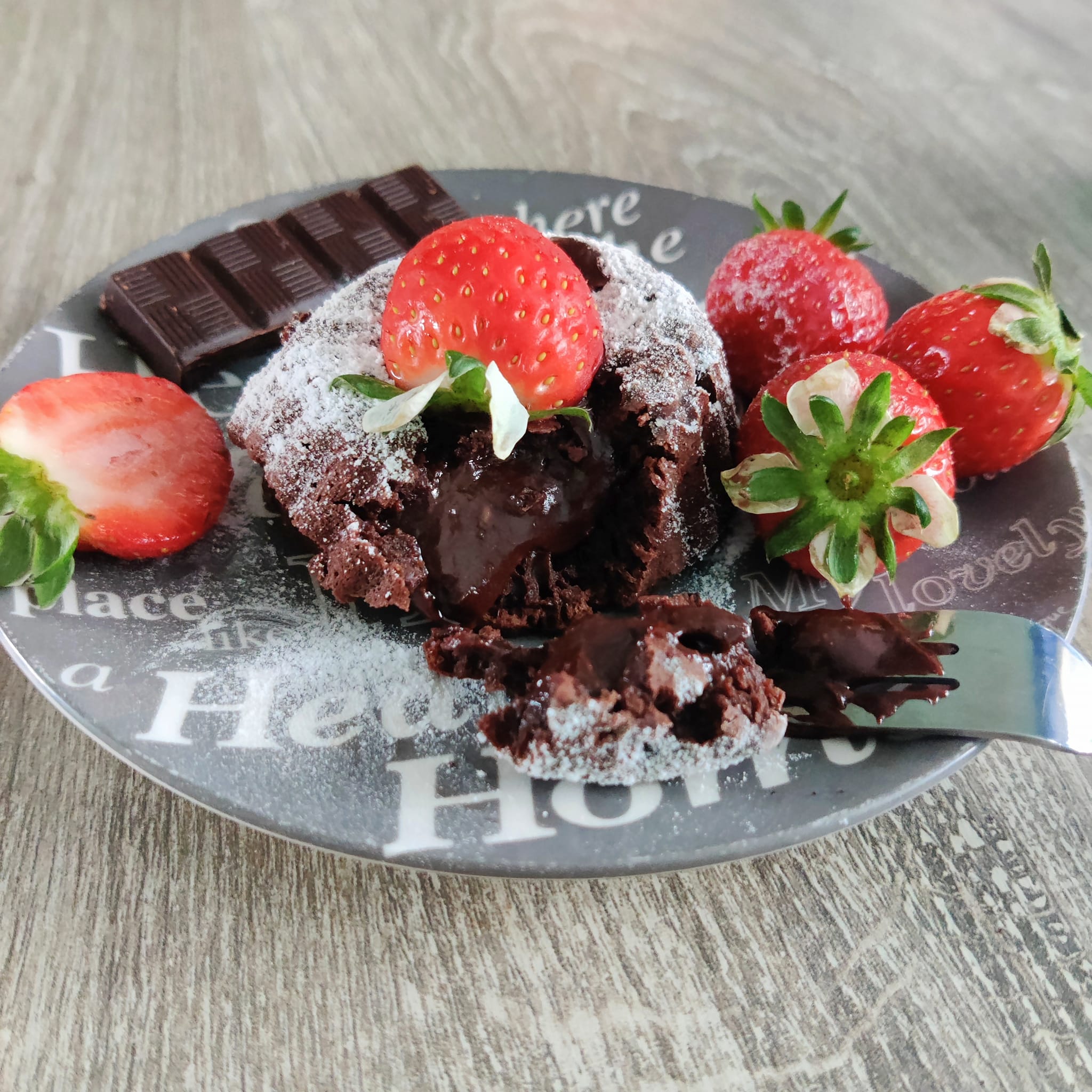 Fondant czekoladowy z airfryera – szybkie lava cake