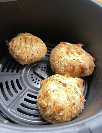 bułeczki z serka wiejskiego z airfryer